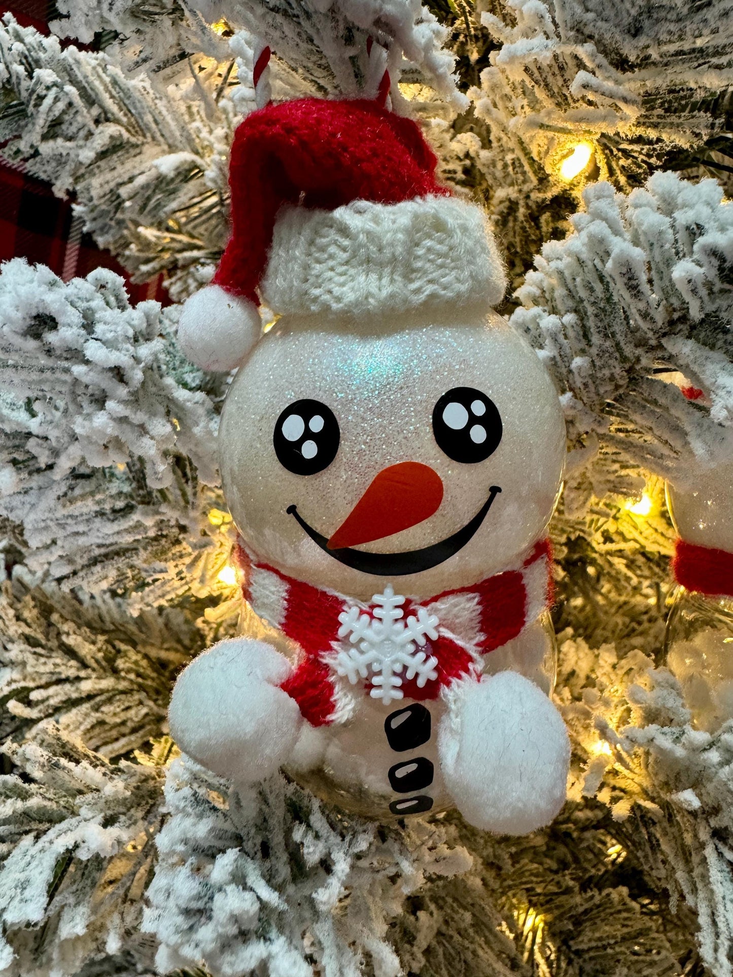 Glitter Snowball Snowman Ornament: Shatterproof Christmas Decor