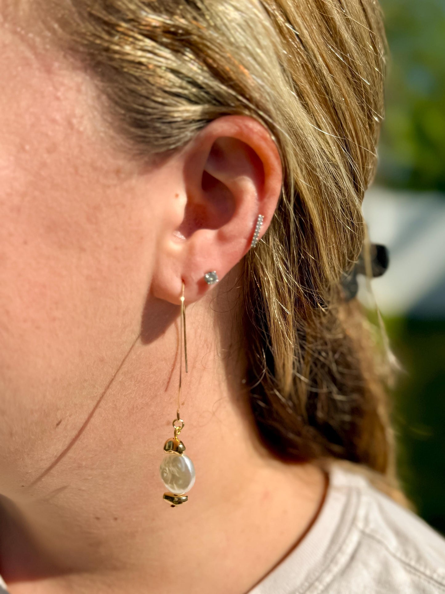 Handcrafted Gold-Tone Pearl Drop Earrings: Elegant Dangle Jewelry