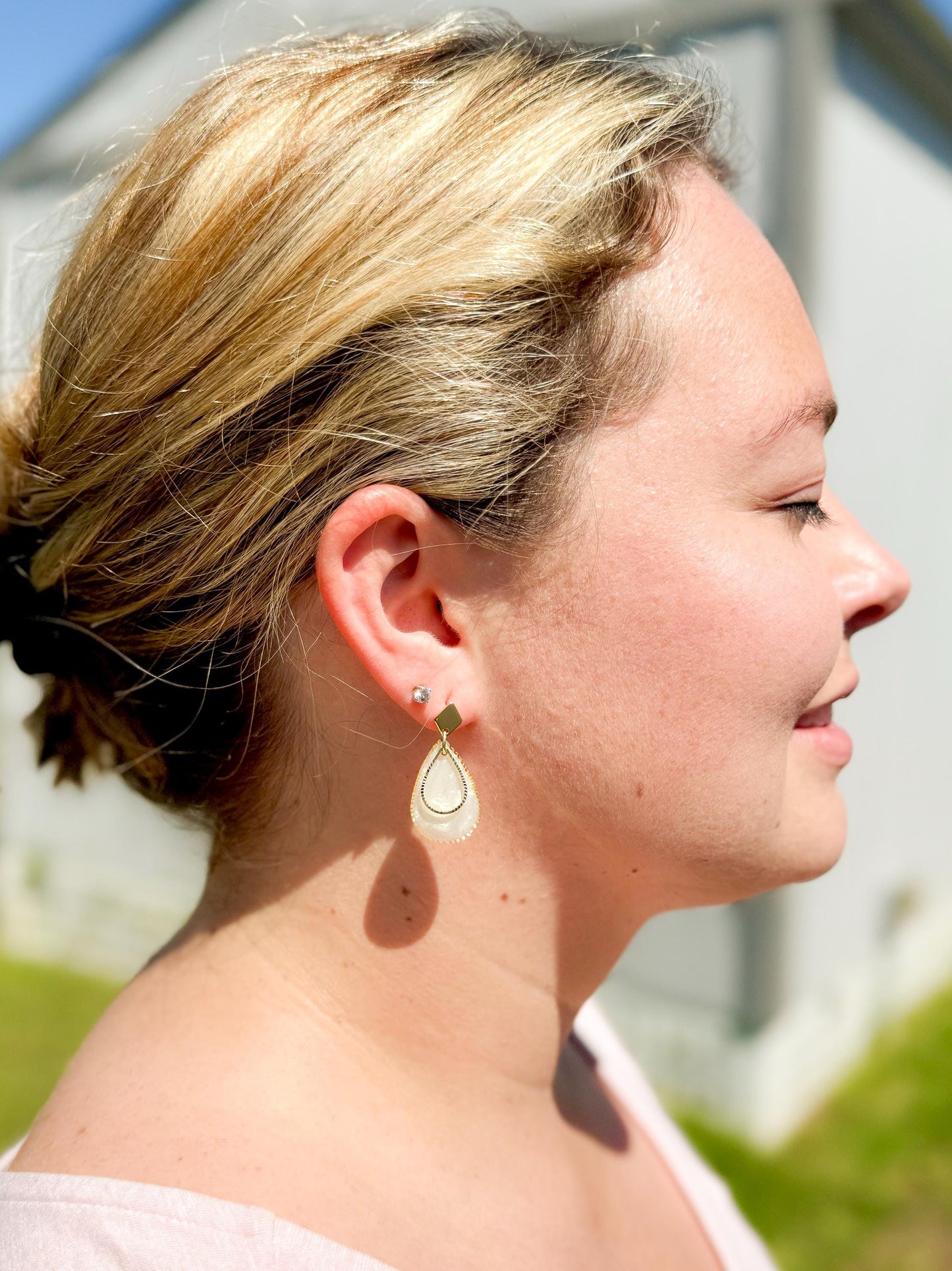 Gold Teardrop Pearl Resin Earrings: Handmade Bridal Dangle Jewelry