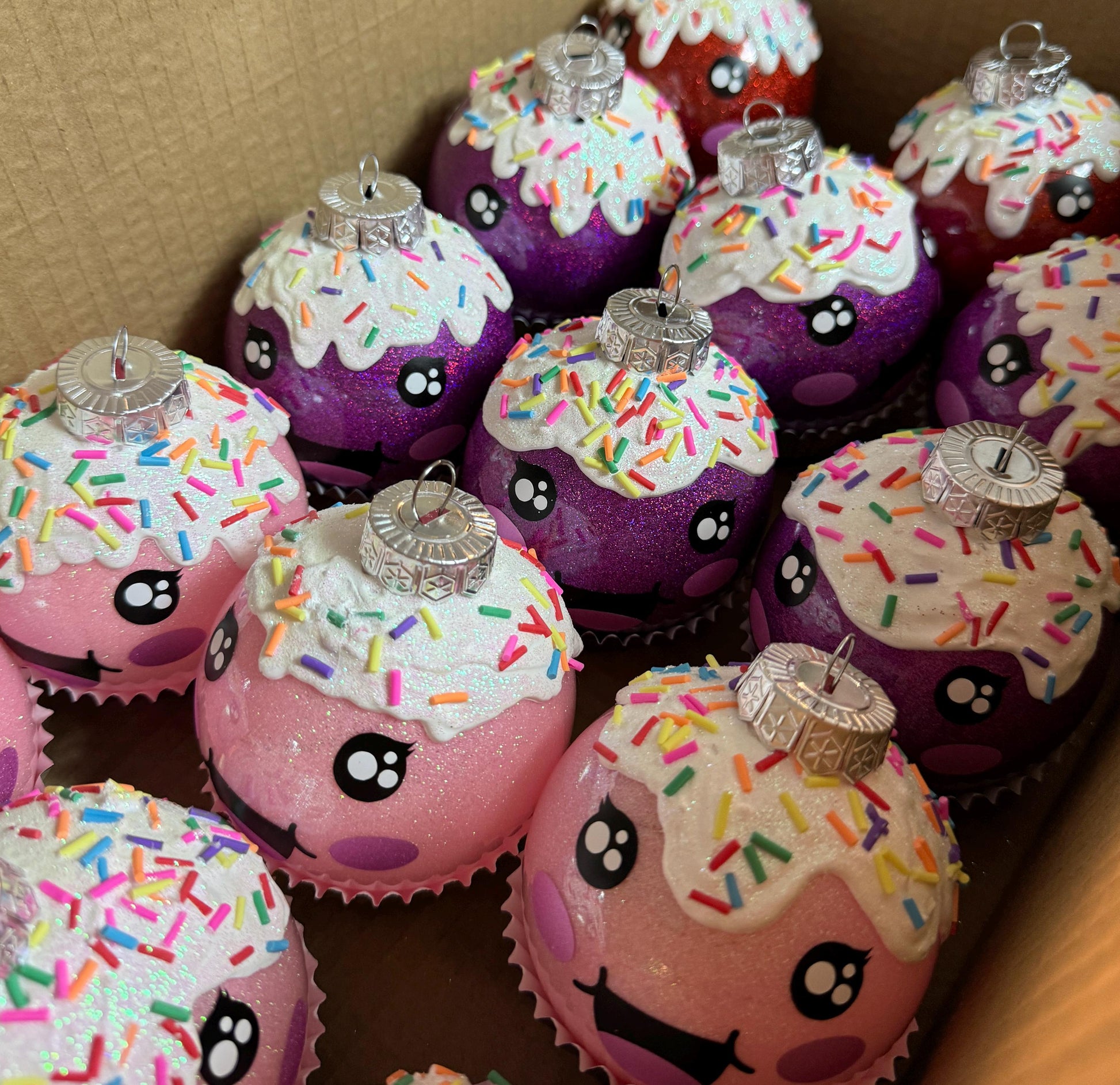 Kawaii Cupcake Christmas Ornament: Glitter Globe Bauble Tree Decor