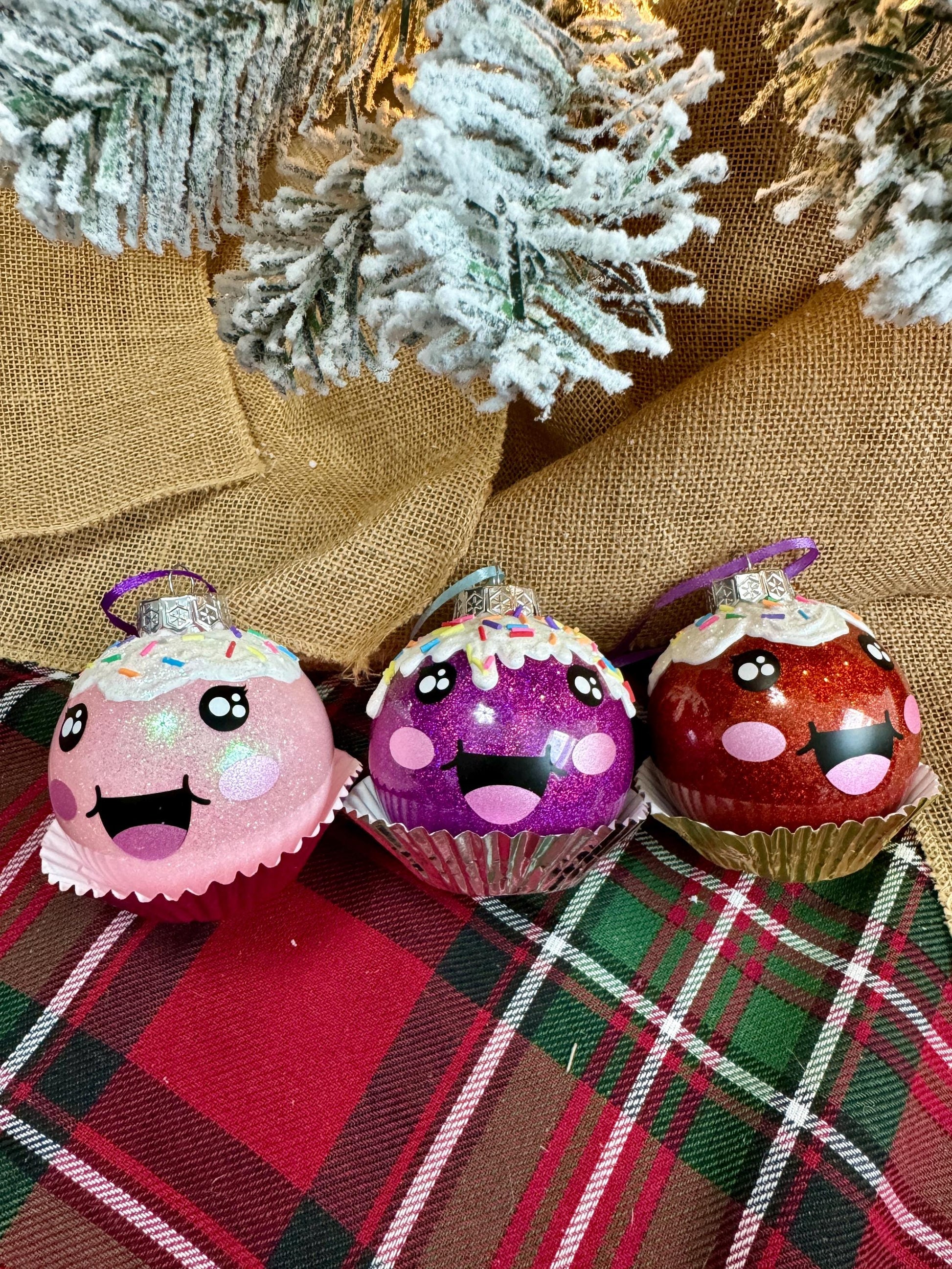 Kawaii Cupcake Christmas Ornament: Glitter Globe Bauble Tree Decor