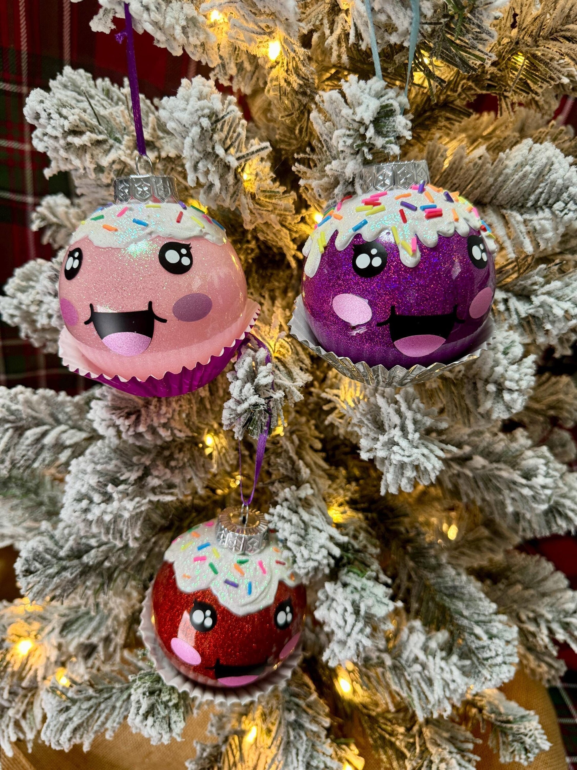 Kawaii Cupcake Christmas Ornament: Glitter Globe Bauble Tree Decor