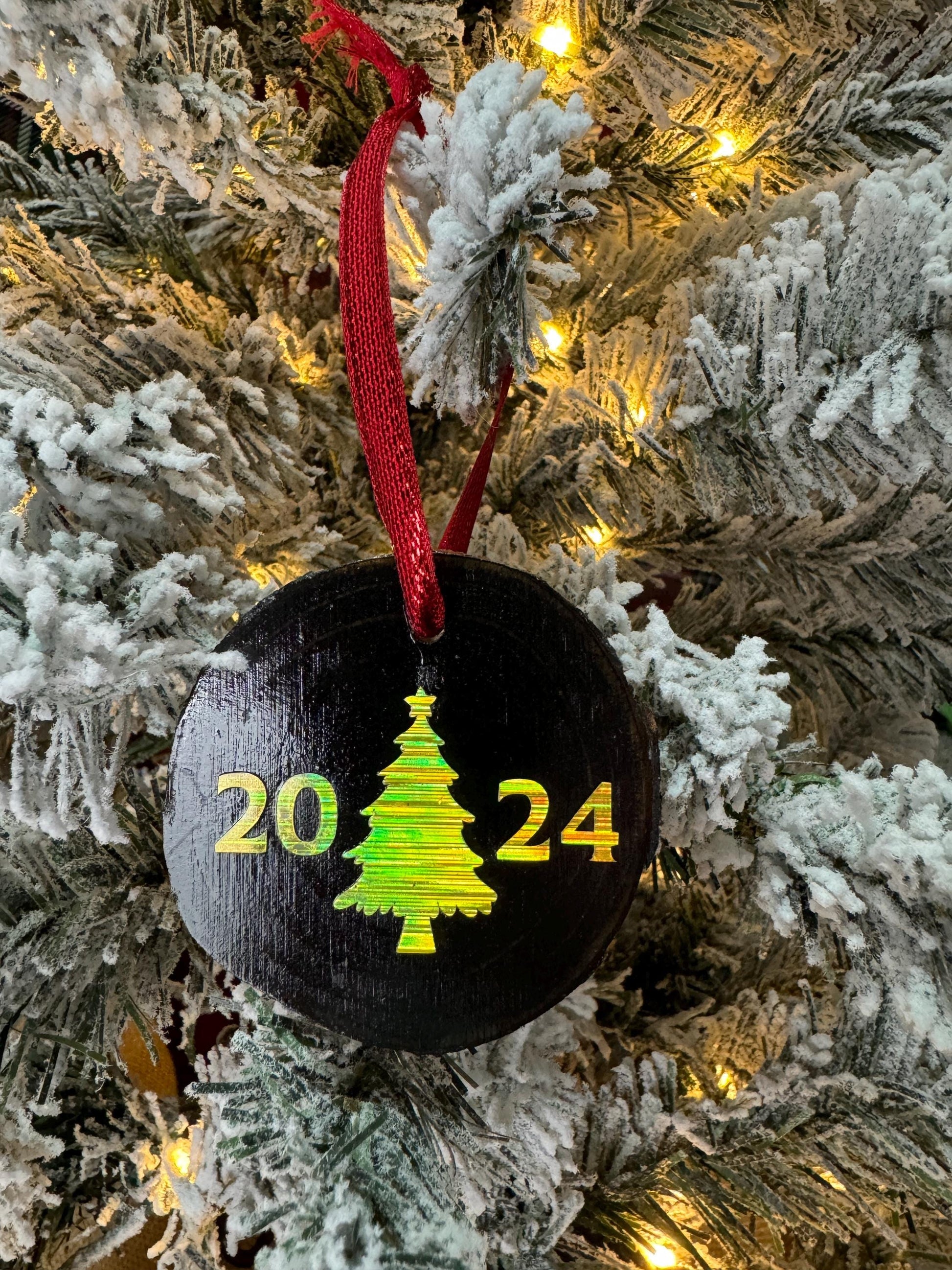 Funny Wood Slice Christmas Ornaments – Customizable Quotes & Sparkly Vinyl Design