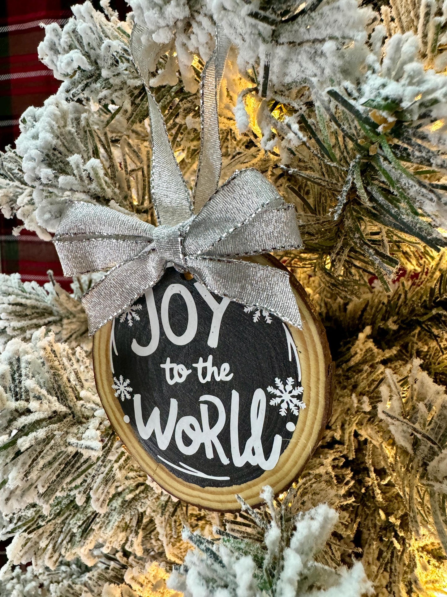 Rustic Wood Slice Christmas Ornament: 'Joy to the World' with Bow