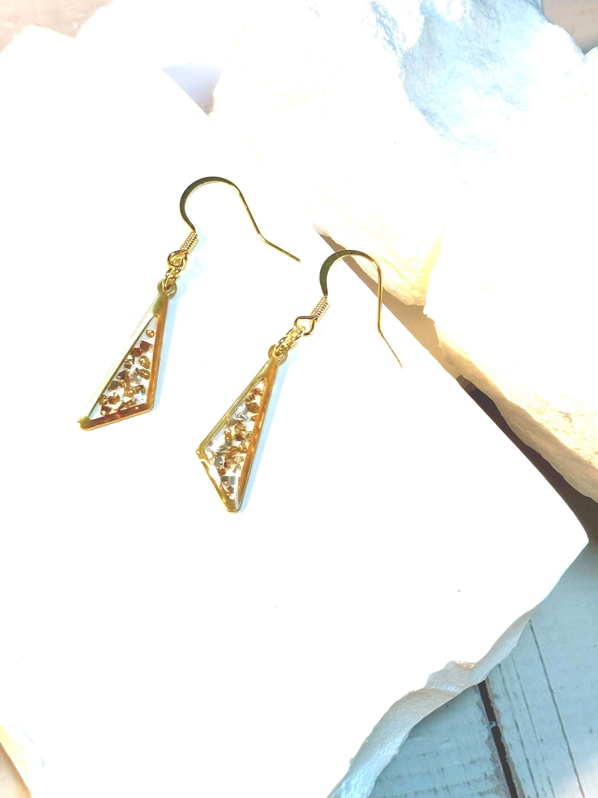 Handmade Gold Triangle Resin Earrings – Modern Design with Metallic Pebbles