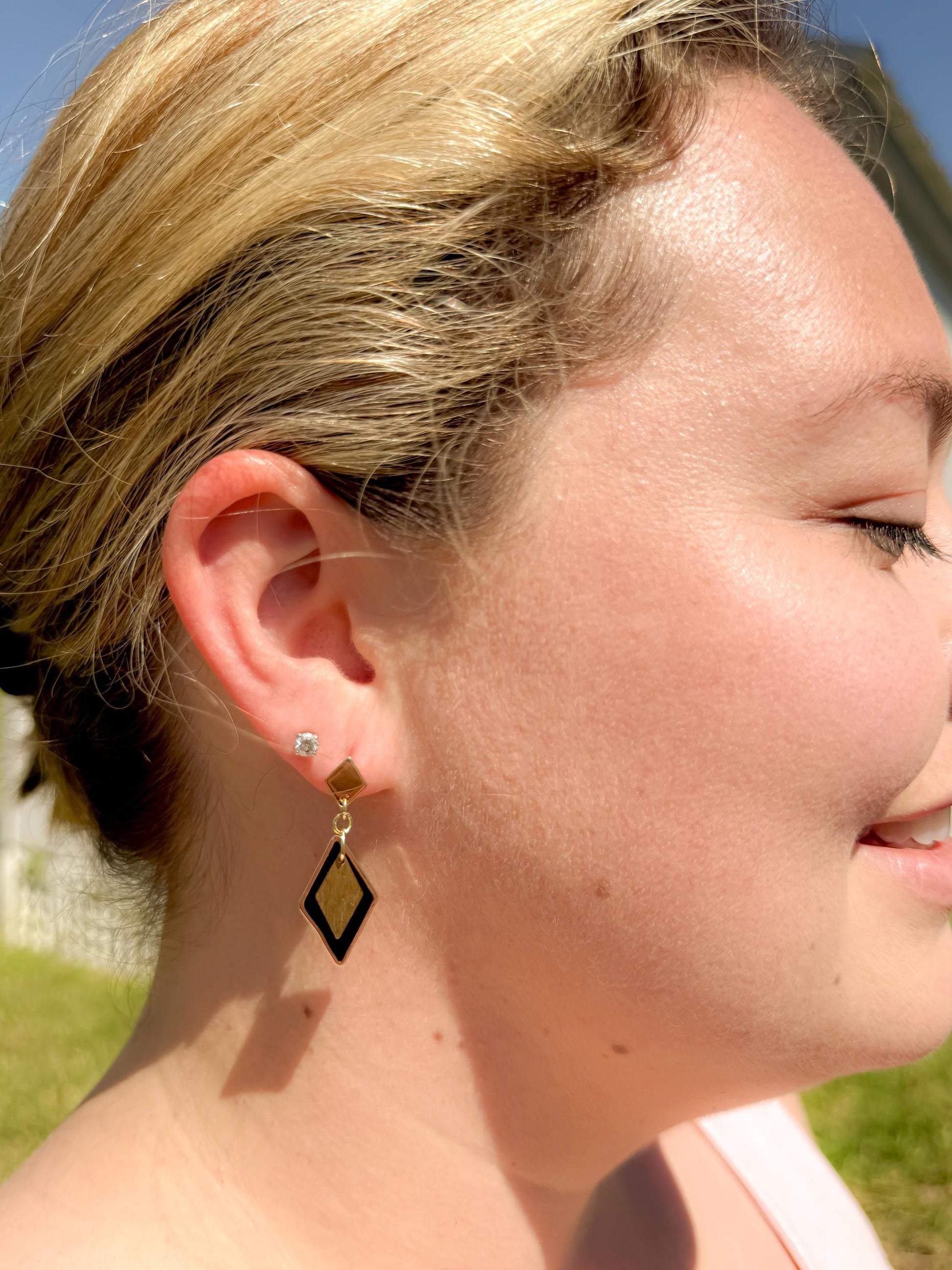 Handmade Black Resin & Gold Diamond Earrings – Modern Minimalist Style