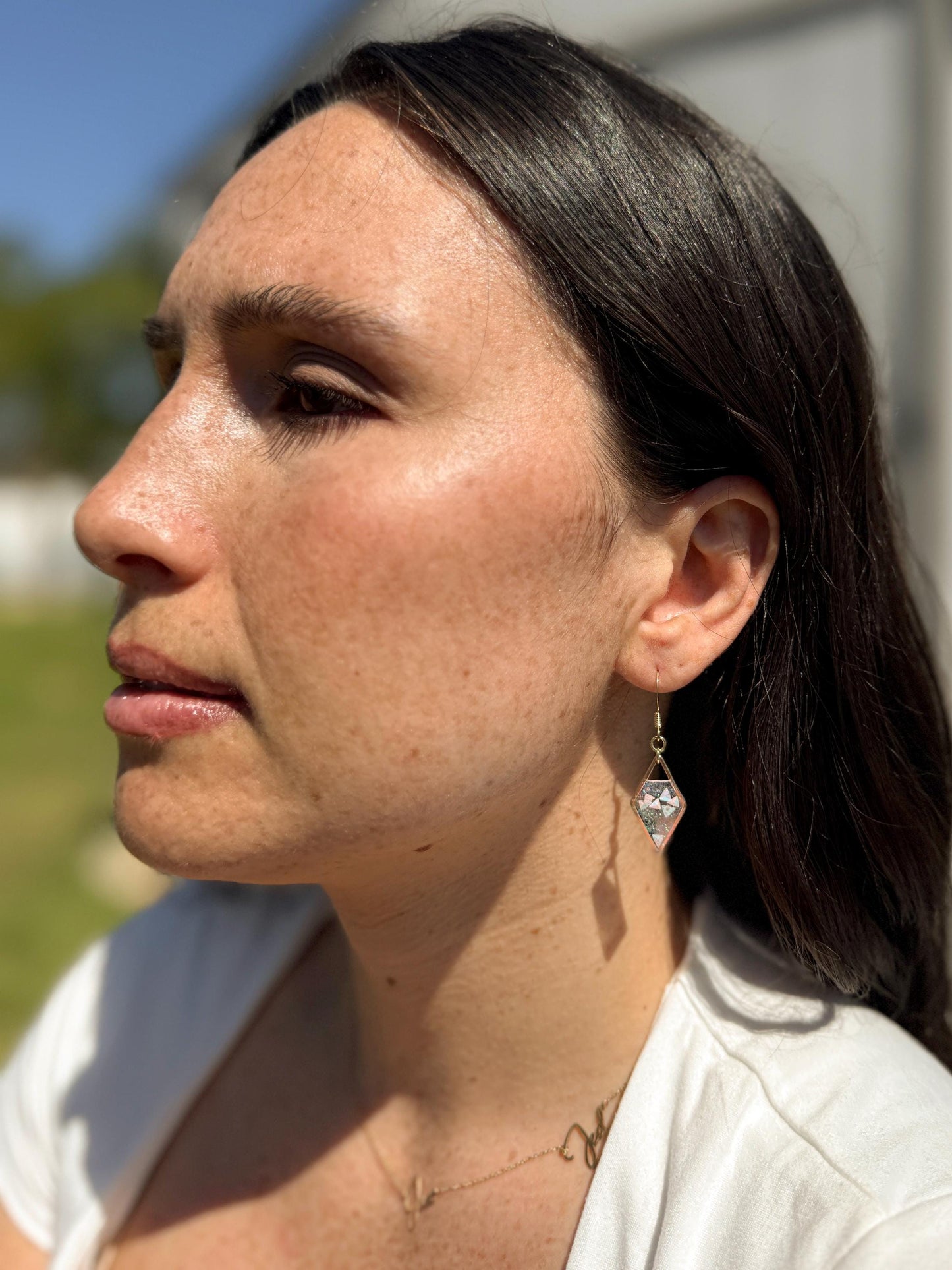 Iridescent Geometric Diamond Threader Earrings – Clear Resin with Pink Glitter & Holographic Triangles