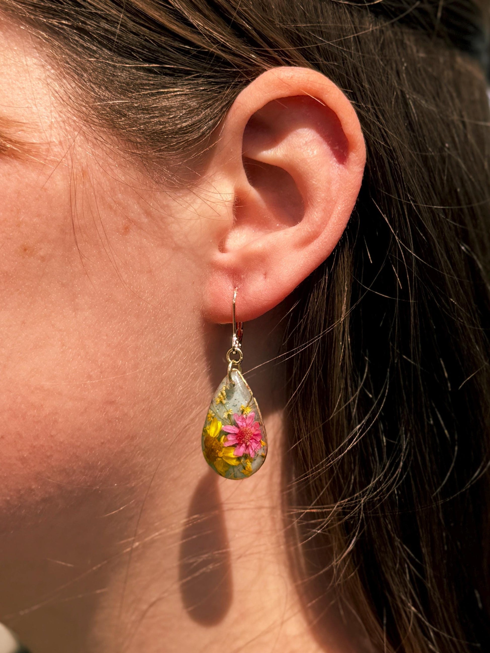 Real Daisy Resin Earrings: Gold Teardrop Dangle Botanical Jewelry