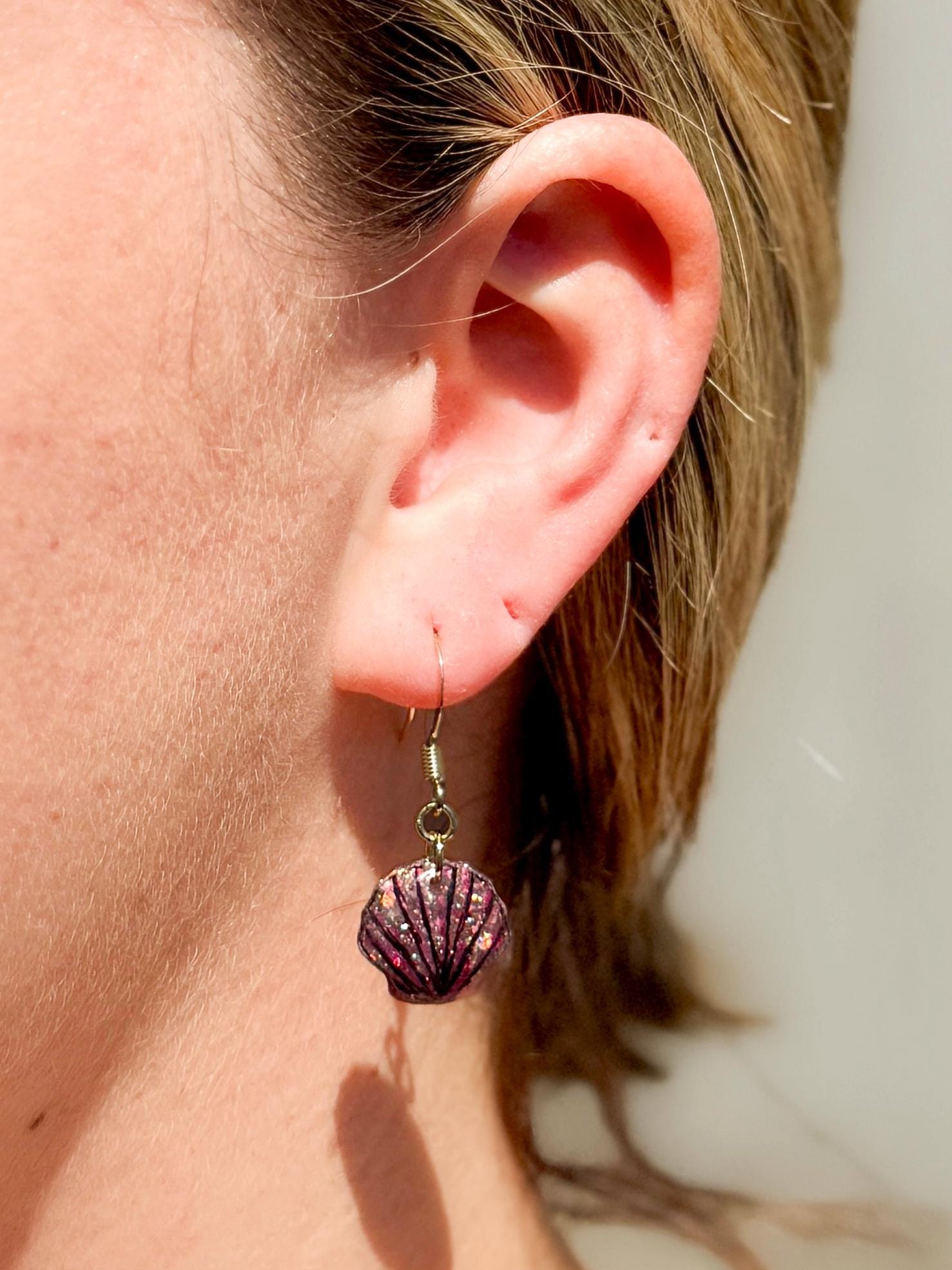 Glitter Resin Seashell Earrings: Hand-Painted Black Detail, Beach Jewelry
