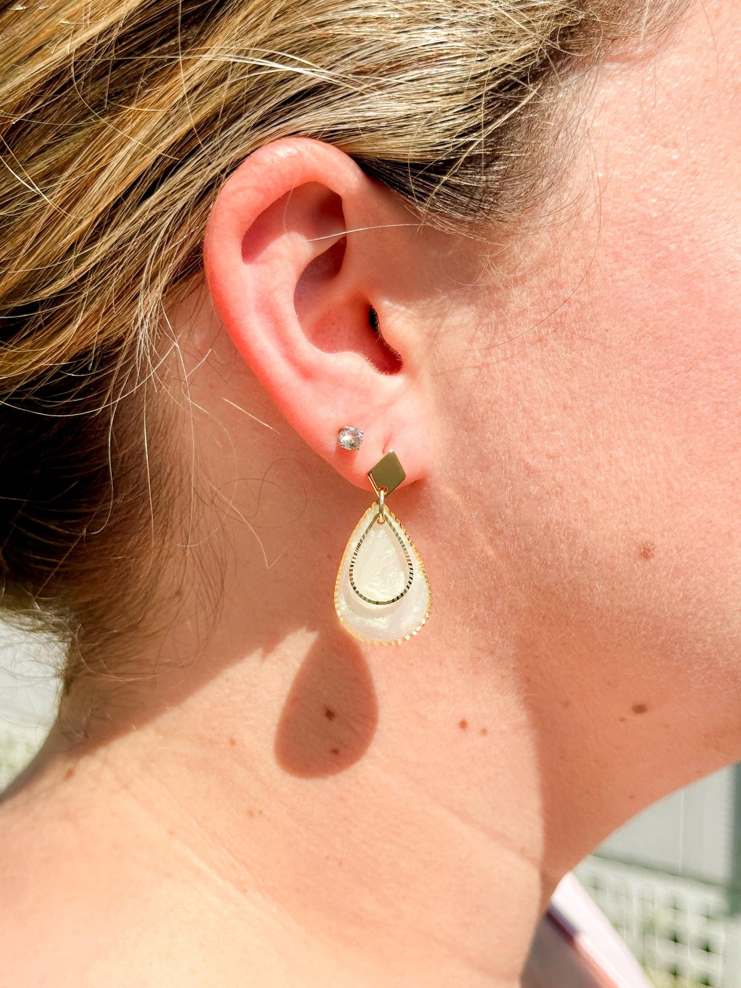Gold Teardrop Pearl Resin Earrings: Handmade Bridal Dangle Jewelry
