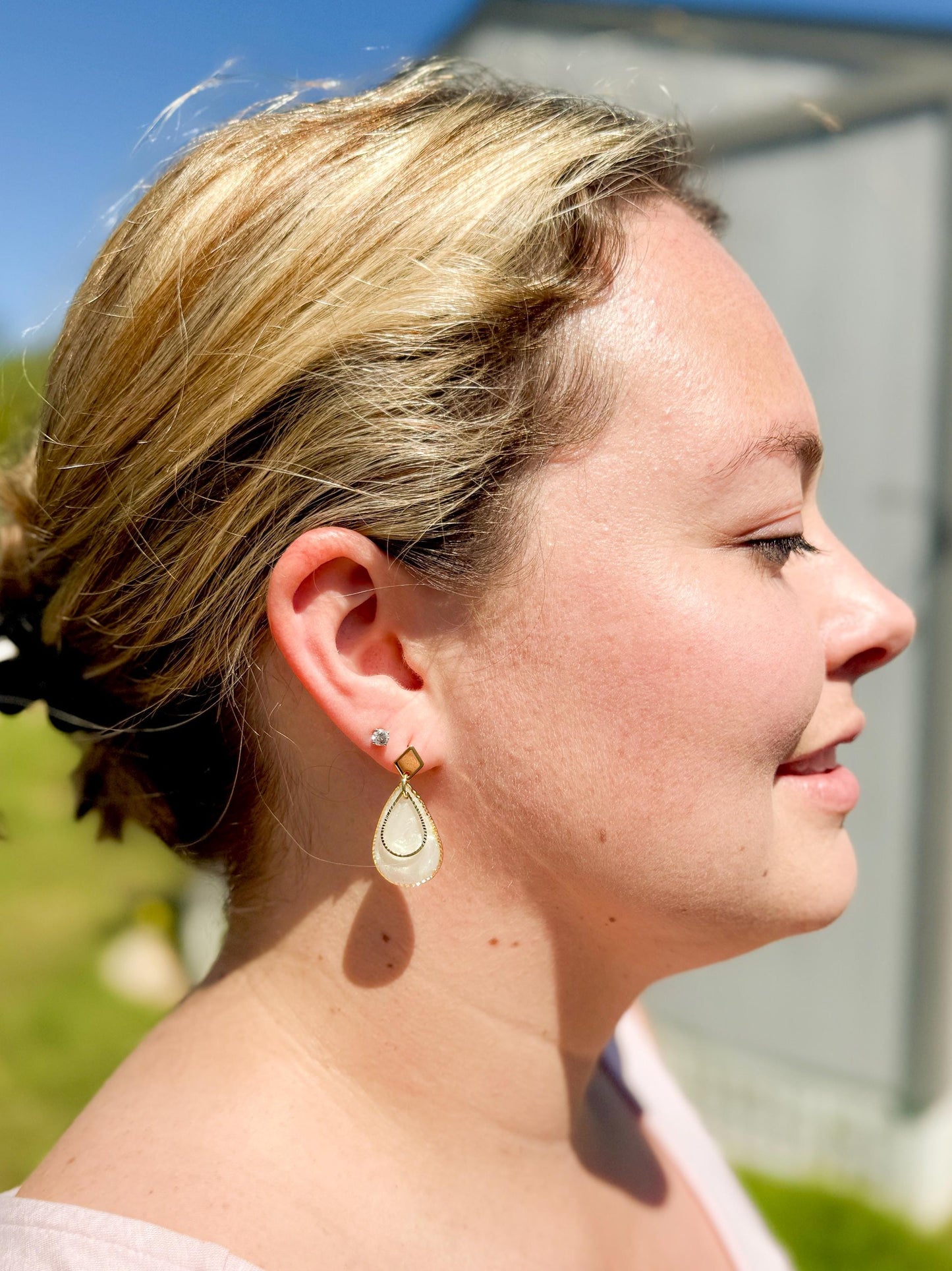 Gold Teardrop Pearl Resin Earrings: Handmade Bridal Dangle Jewelry