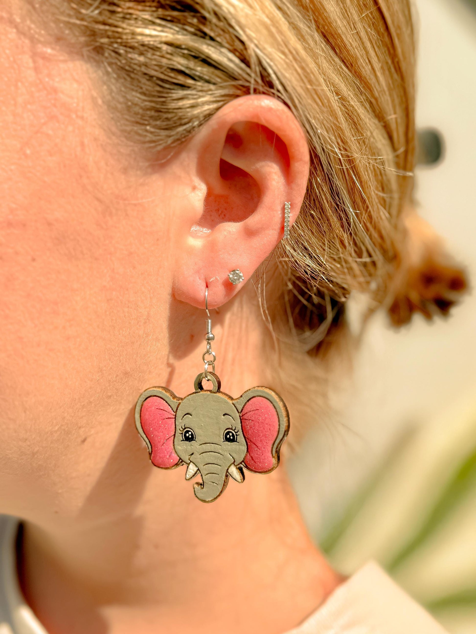 Handmade Elephant Woodcut Earrings – Engraved Detail with Glitter & Resin Pink Ears