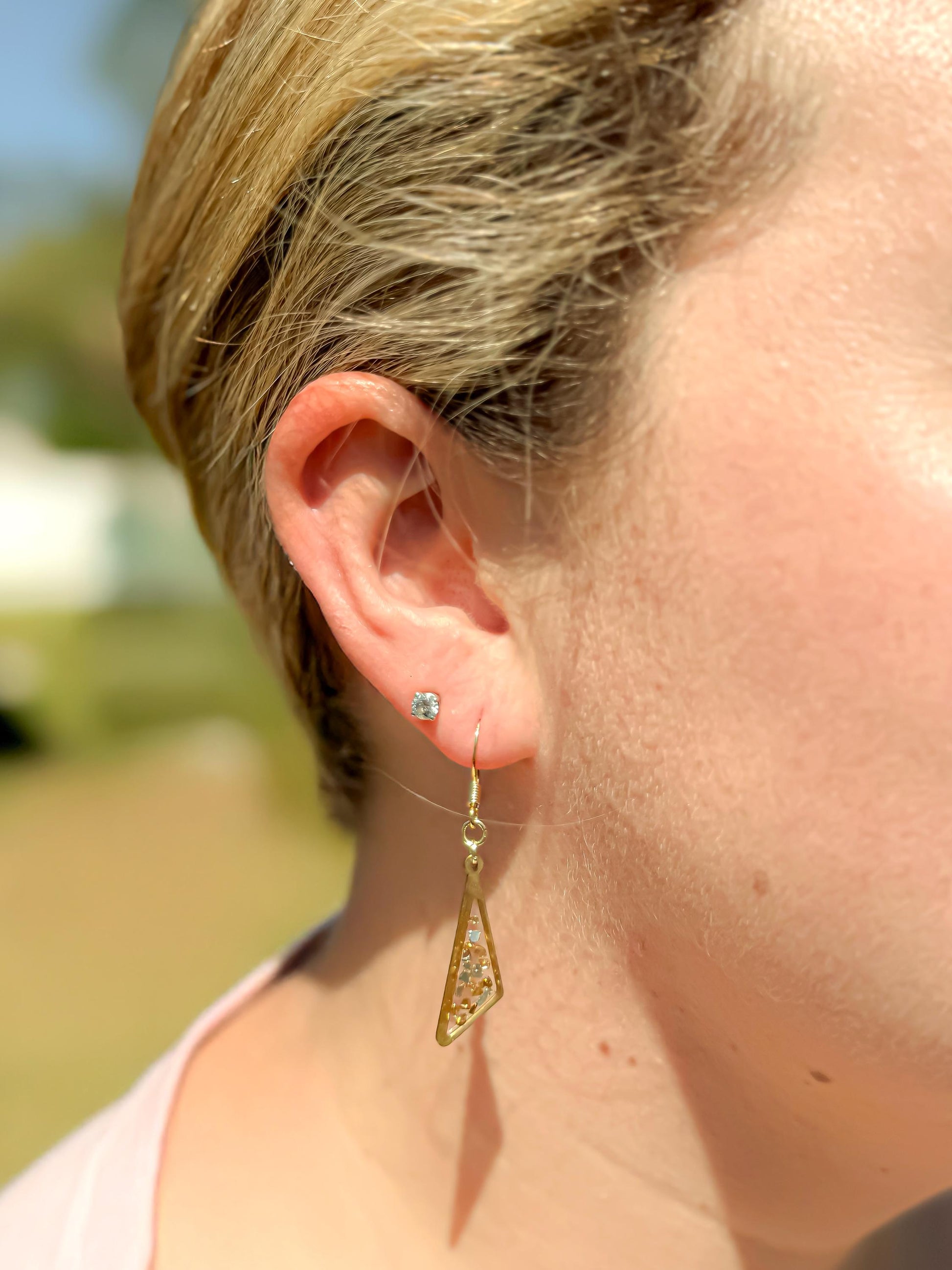 Handmade Gold Triangle Resin Earrings – Modern Design with Metallic Pebbles