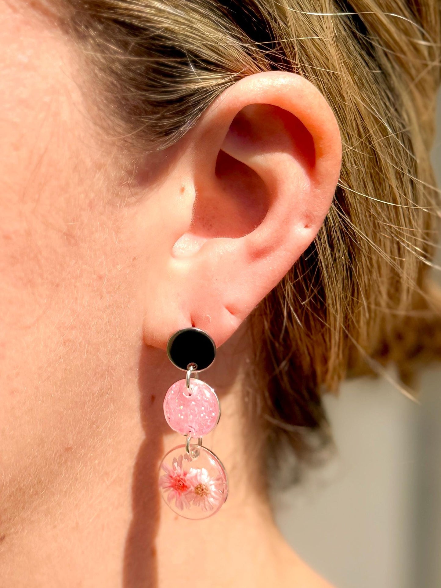Tiny Dried Pressed Flowers Circle Earrings – Dainty Silver Studs with pink resin
