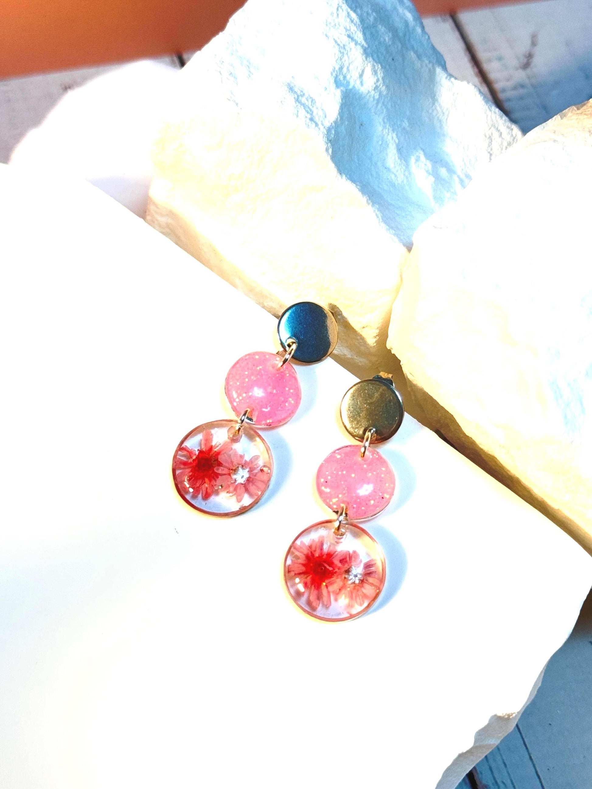 Tiny Dried Pressed Flowers Circle Earrings – Dainty Silver Studs with pink resin