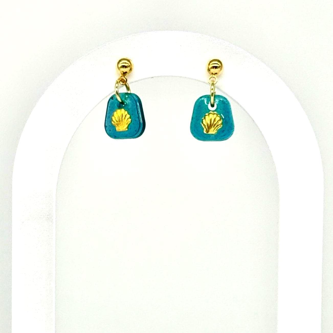 Handmade Resin Seashell Earrings – Teal Hues with Gold Accents