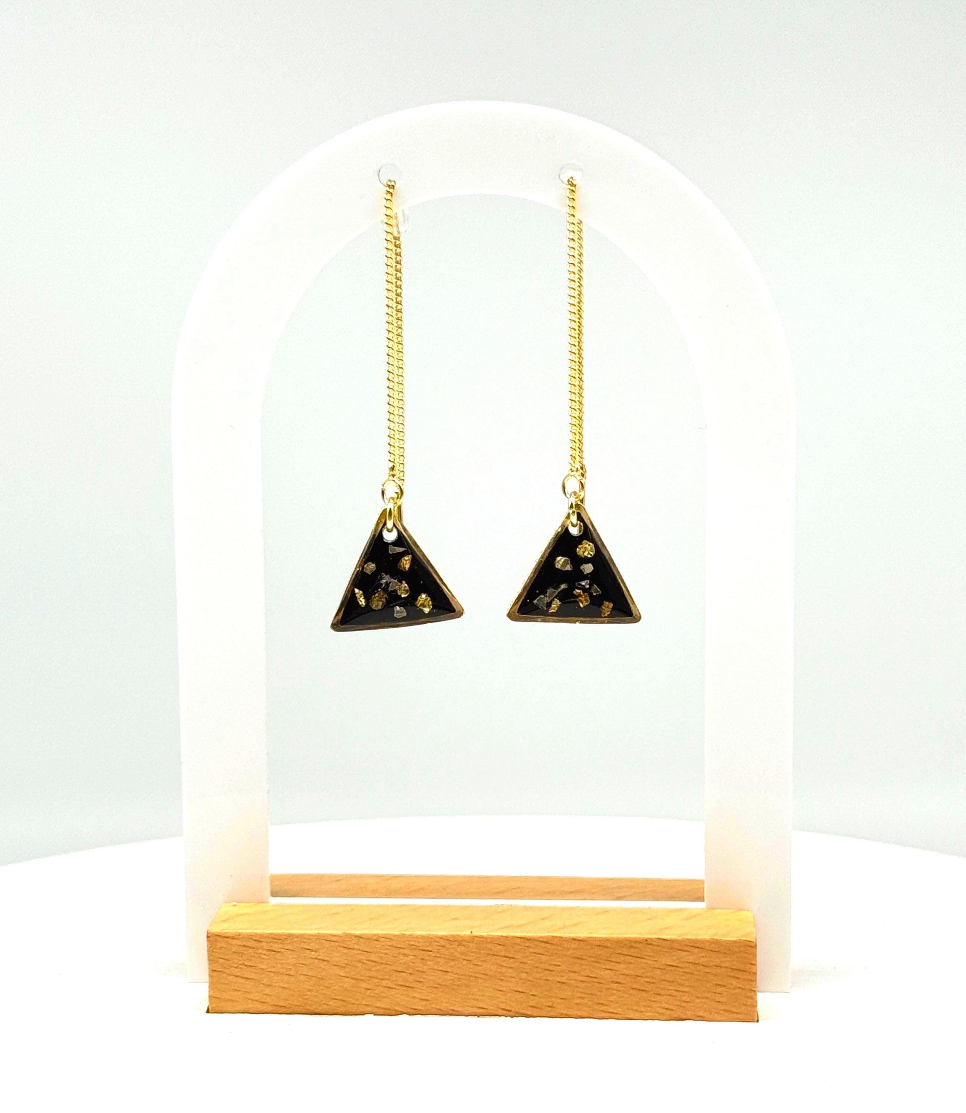 Simple Black Resin Threader Earrings – Modern Gold Pebbles, Triangle Pendant
