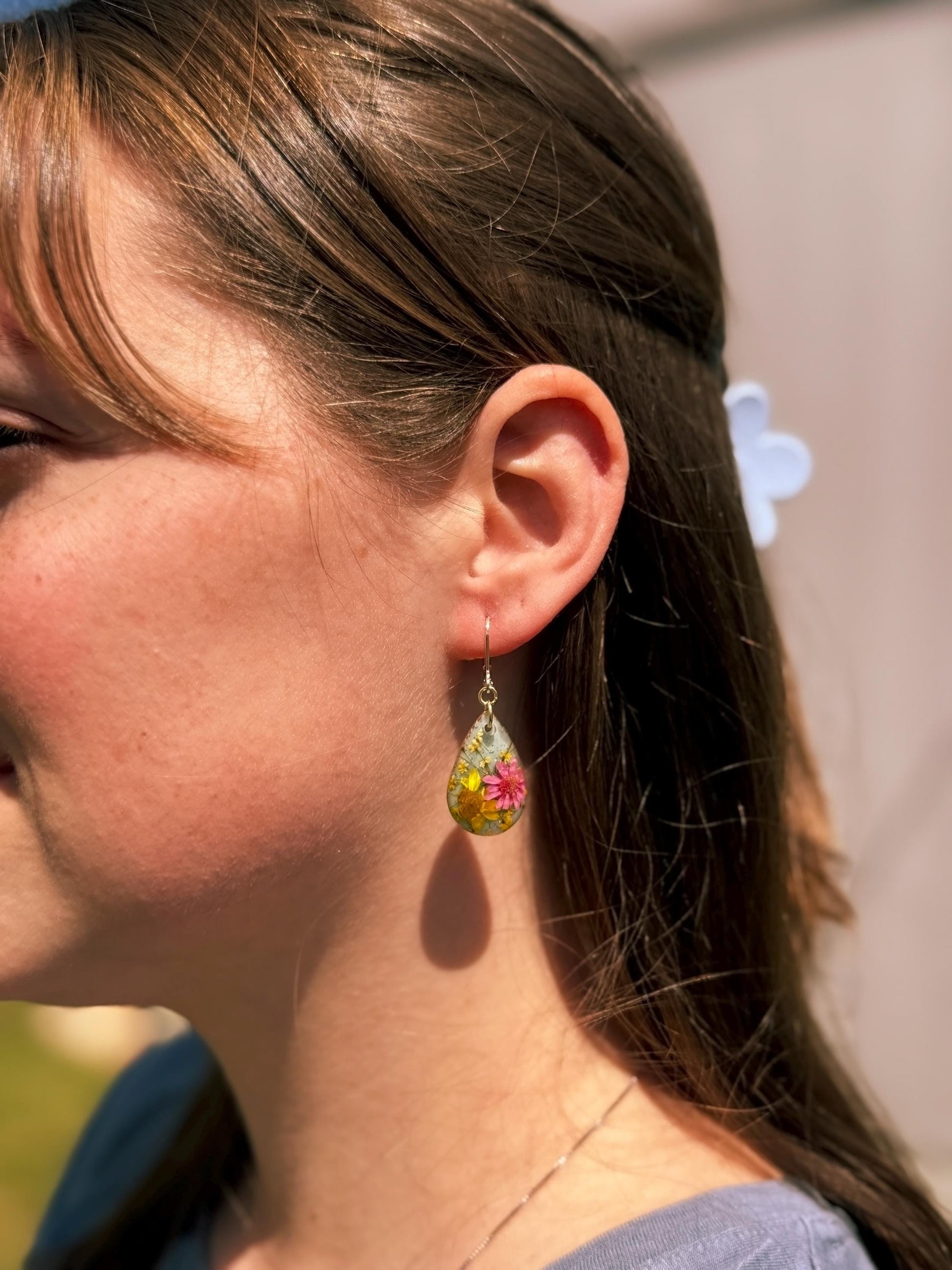 Real Daisy Resin Earrings: Gold Teardrop Dangle Botanical Jewelry