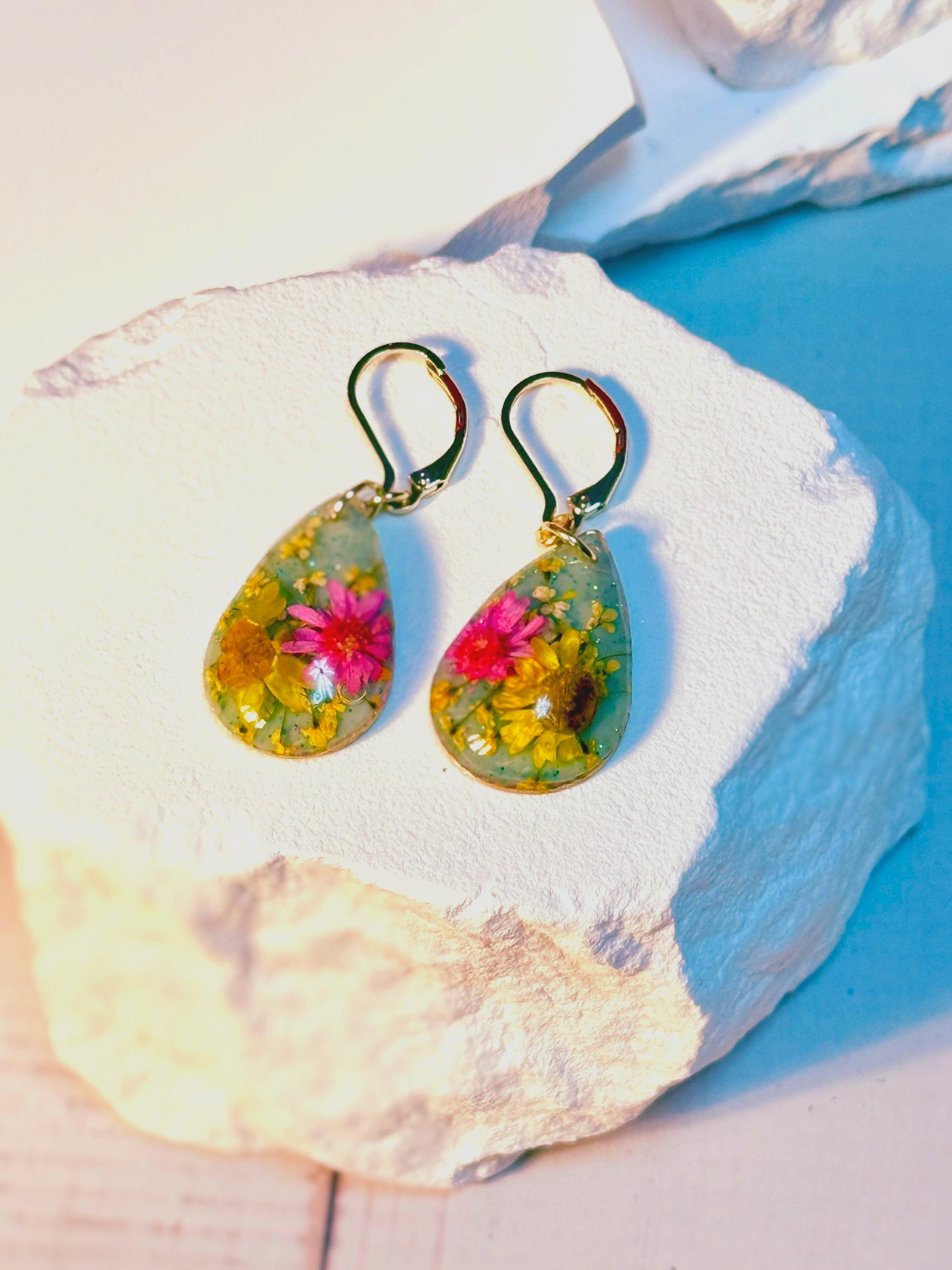 Real Daisy Resin Earrings: Gold Teardrop Dangle Botanical Jewelry