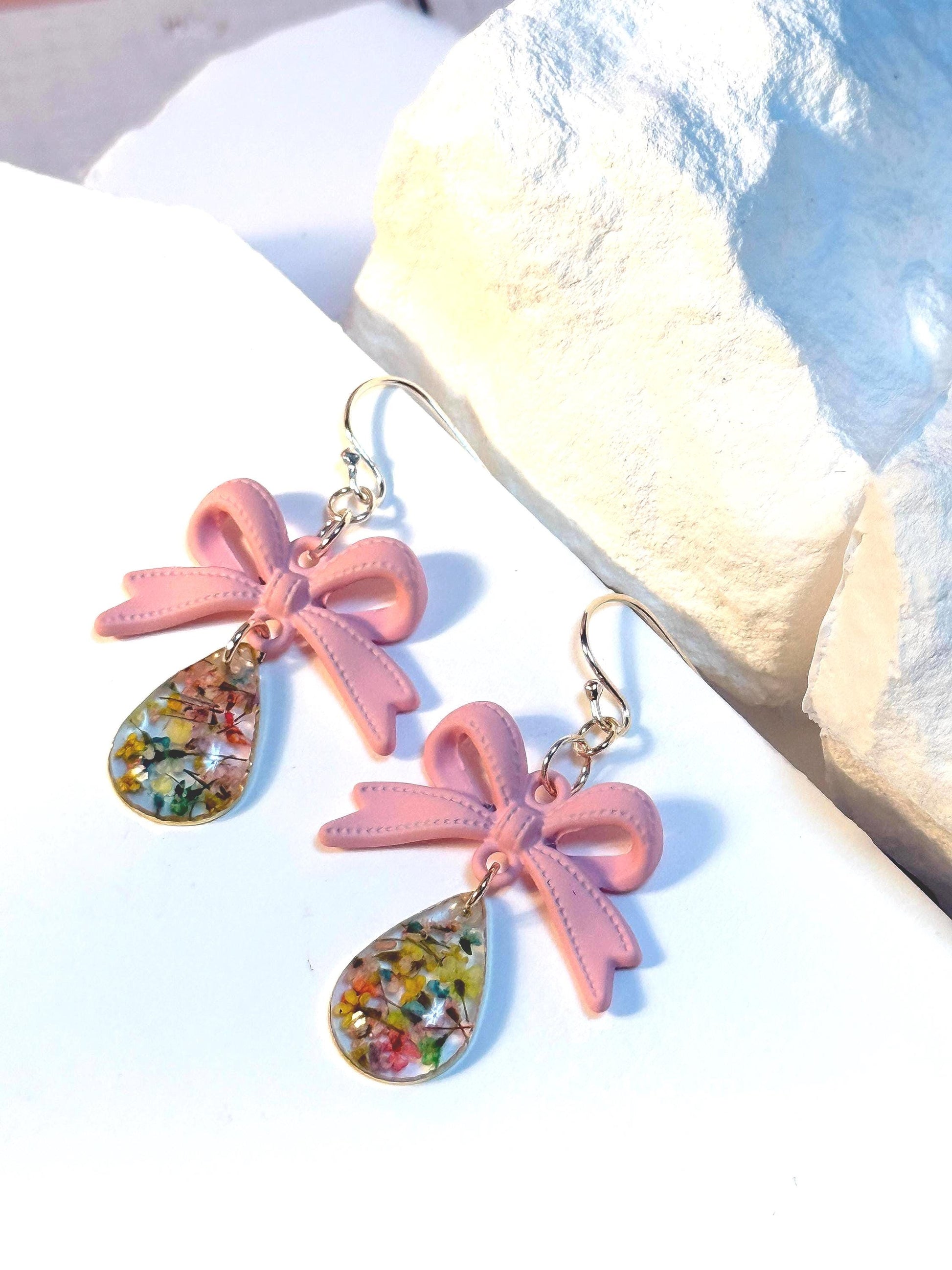 Handmade Bow & Real Floral Resin Teardrop Earrings – Pink Ribbon Charm with Real Flowers