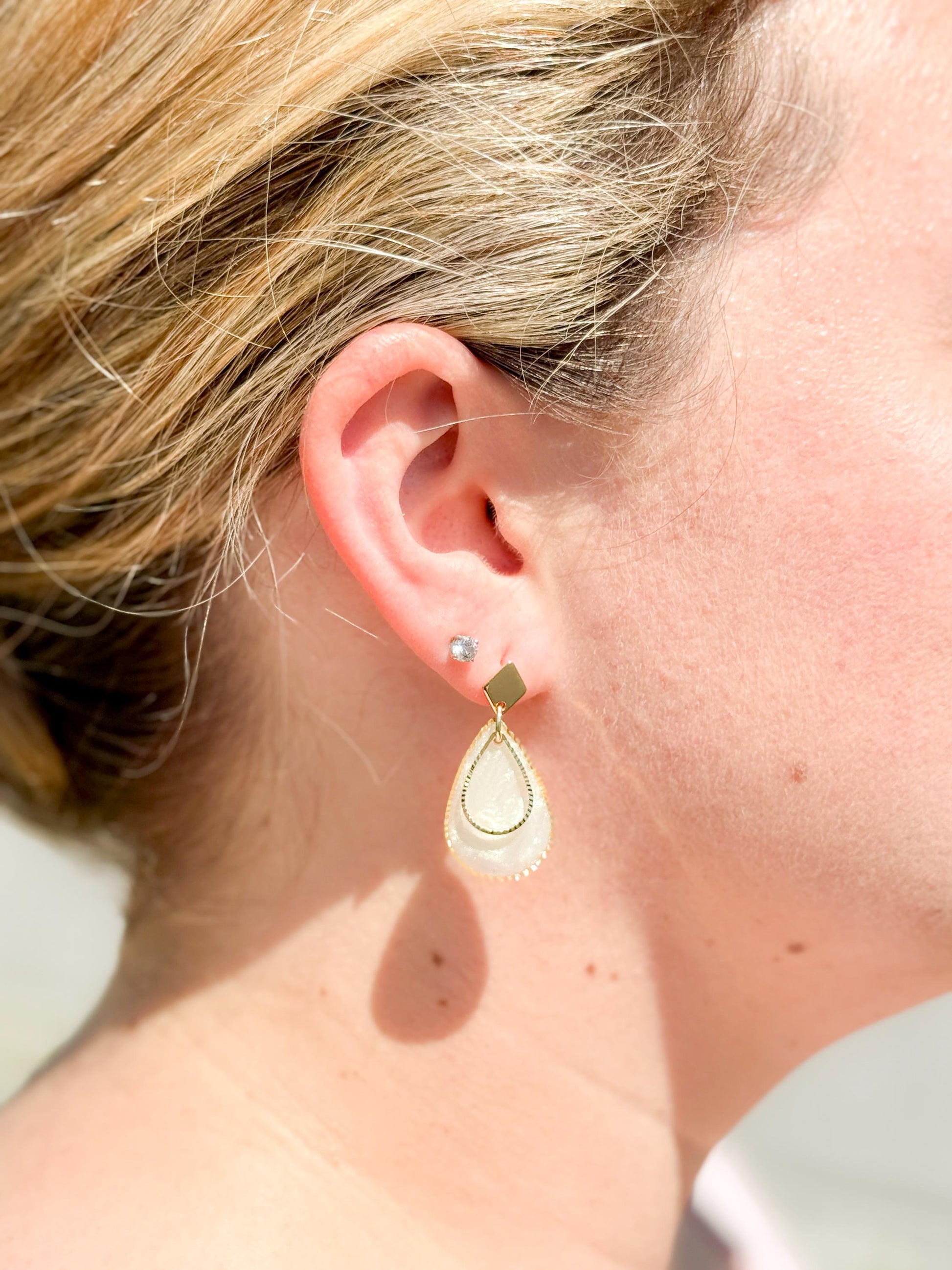 Gold Teardrop Pearl Resin Earrings: Handmade Bridal Dangle Jewelry