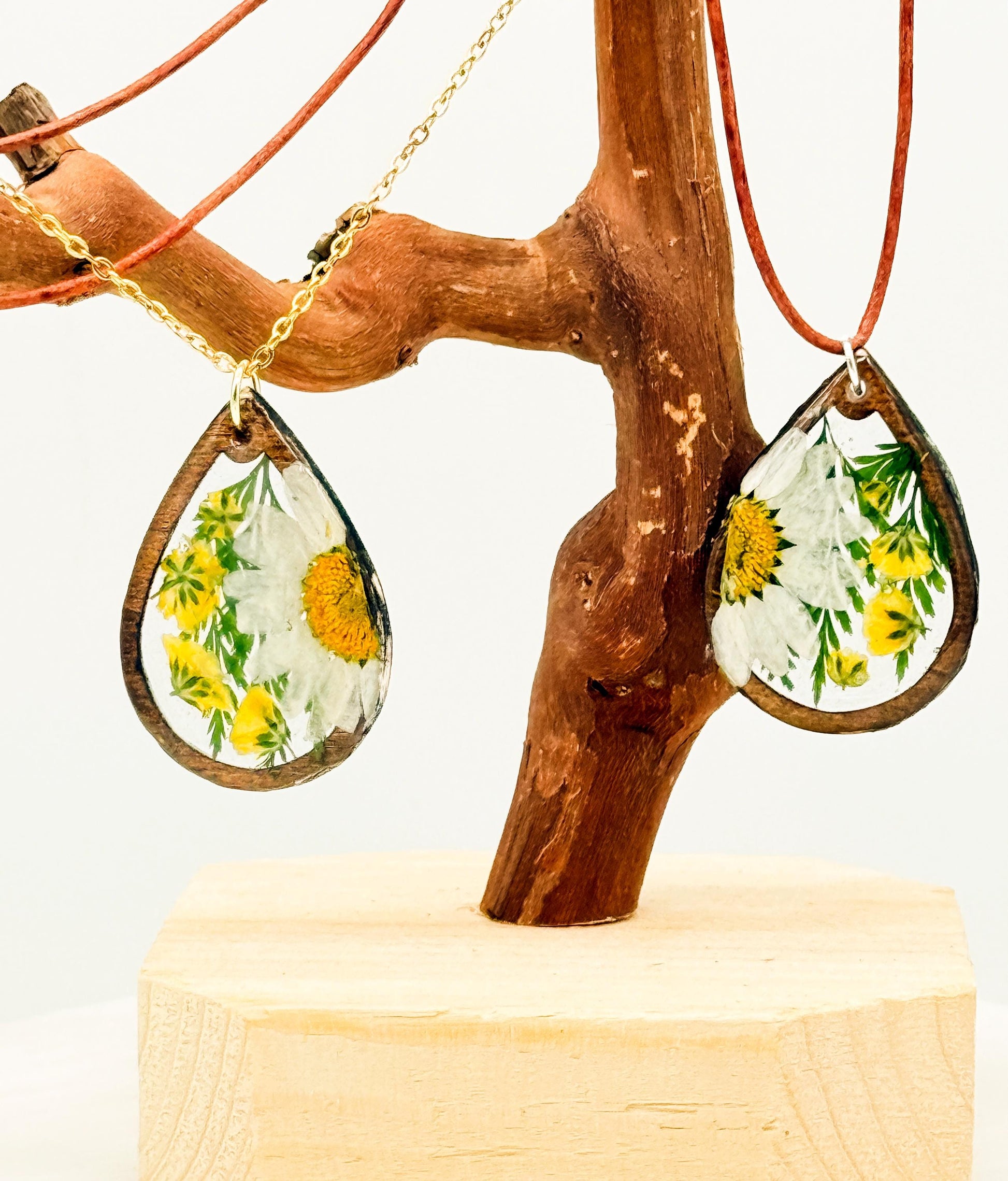 Real Daisy Teardrop Necklace: Resin Pendant, Wood Frame, Gold Chain or Leather Cord
