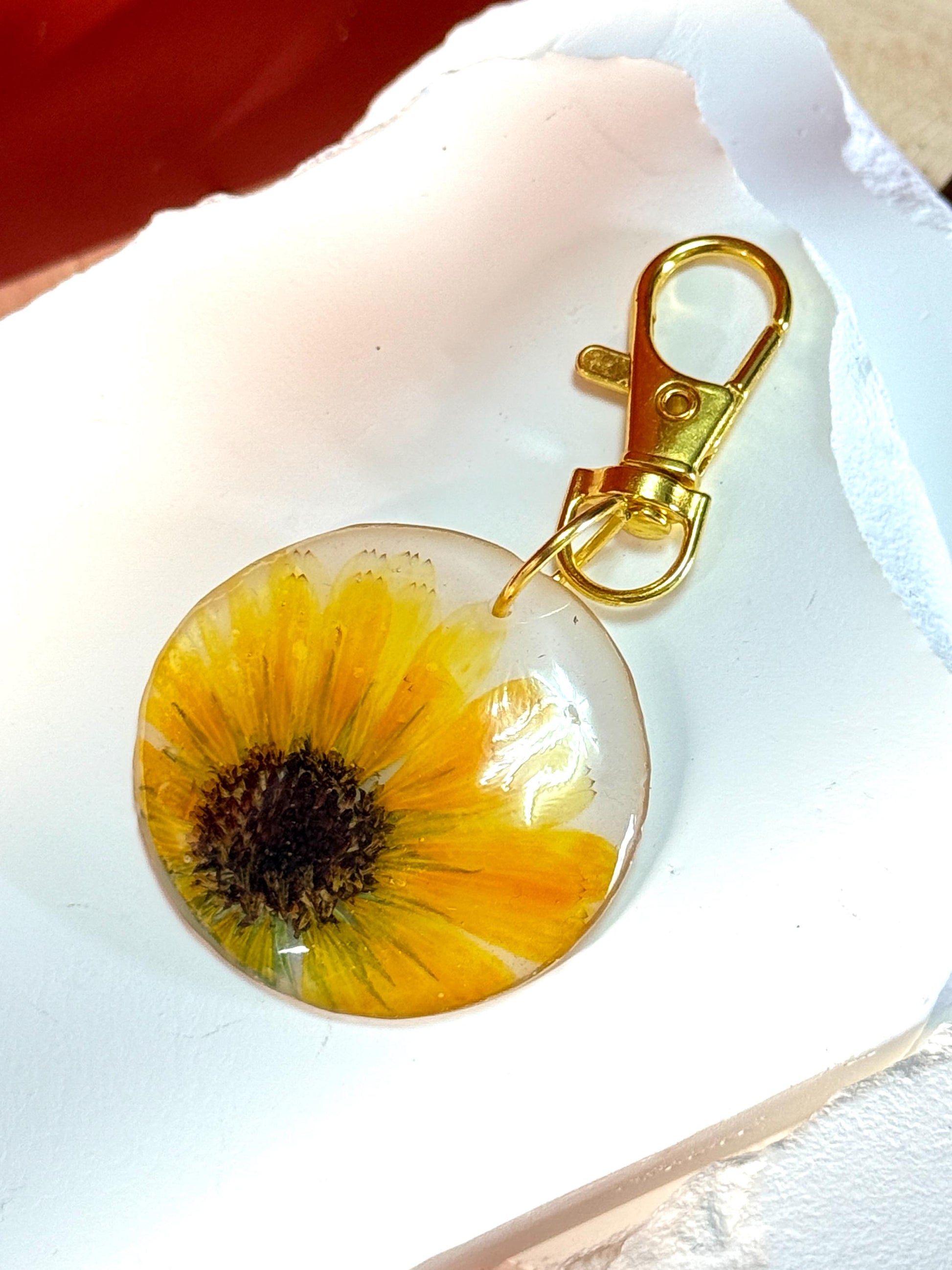 Birth Flower Keychain: Pressed Flower Resin Charm, Gold or Wood Frame