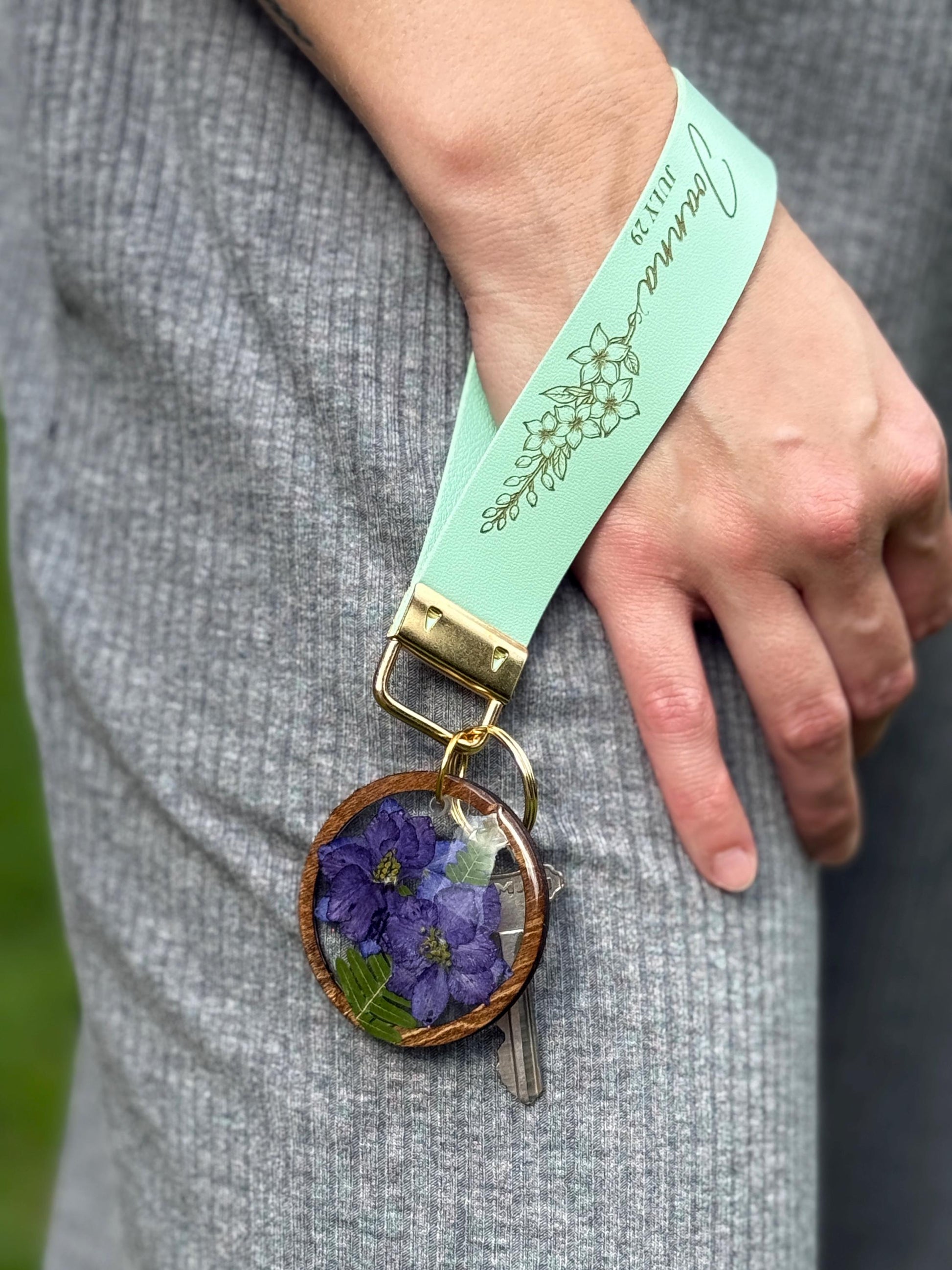 Personalized Birth Flower Keychain: Faux Leather Strap, Resin Flower Charm