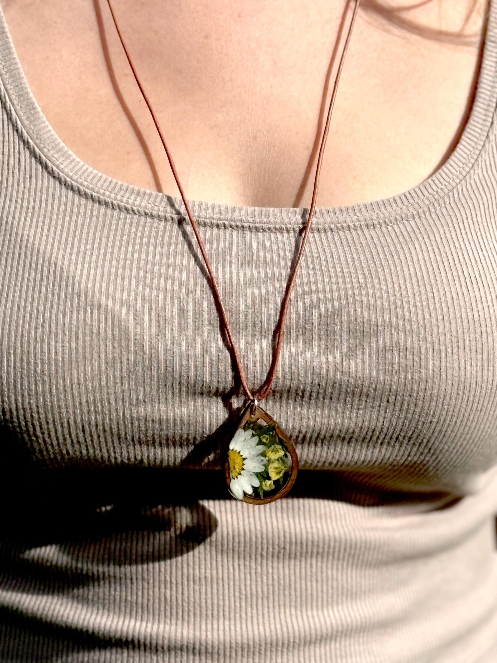 Real Daisy Teardrop Necklace: Resin Pendant, Wood Frame, Gold Chain or Leather Cord