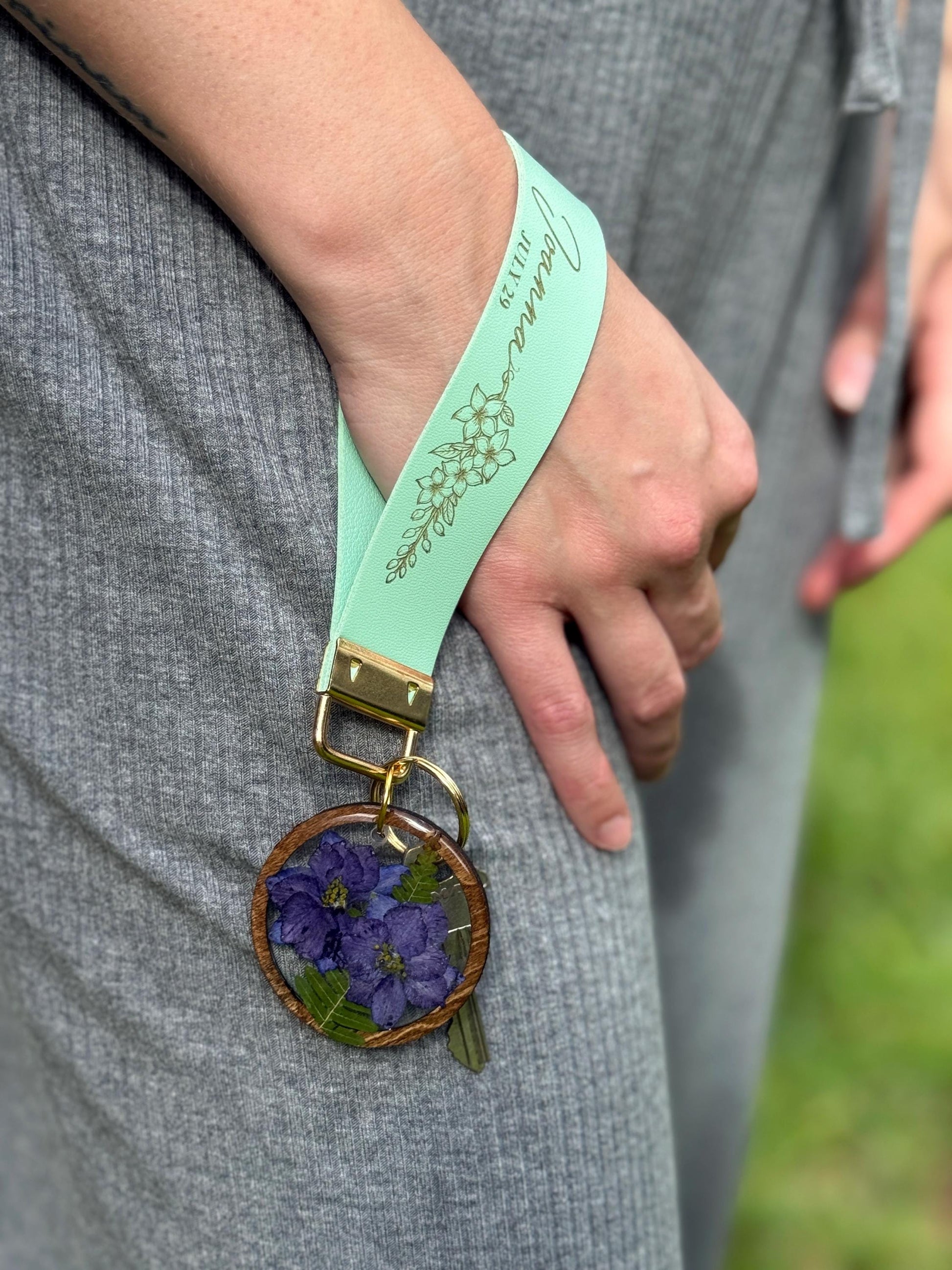 Personalized Birth Flower Keychain: Faux Leather Strap, Resin Flower Charm