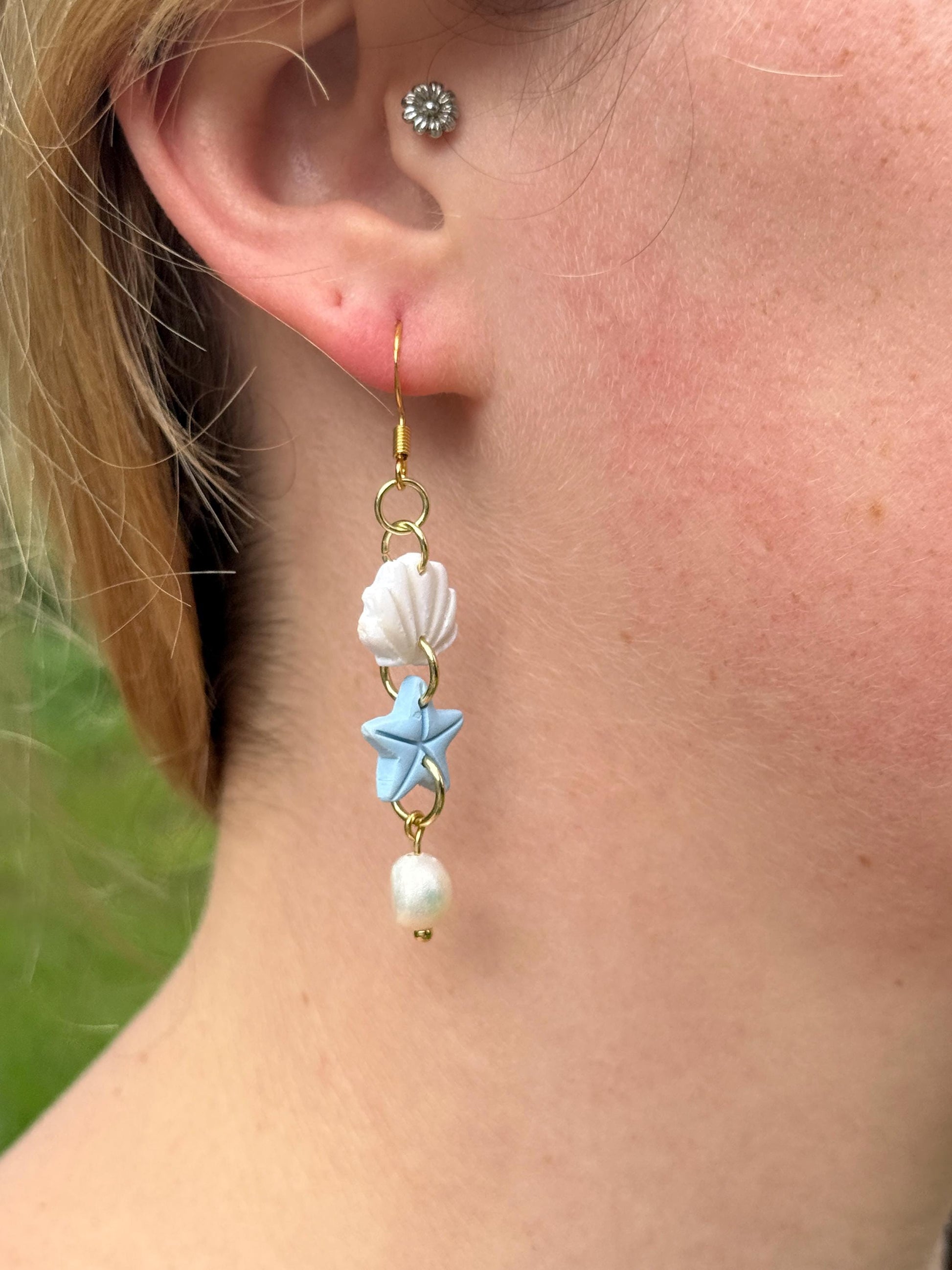Funky earrings, baroque pearl earrings – Mermaid-inspired polymer clay seashell & starfish dangles | Handmade beach jewelry