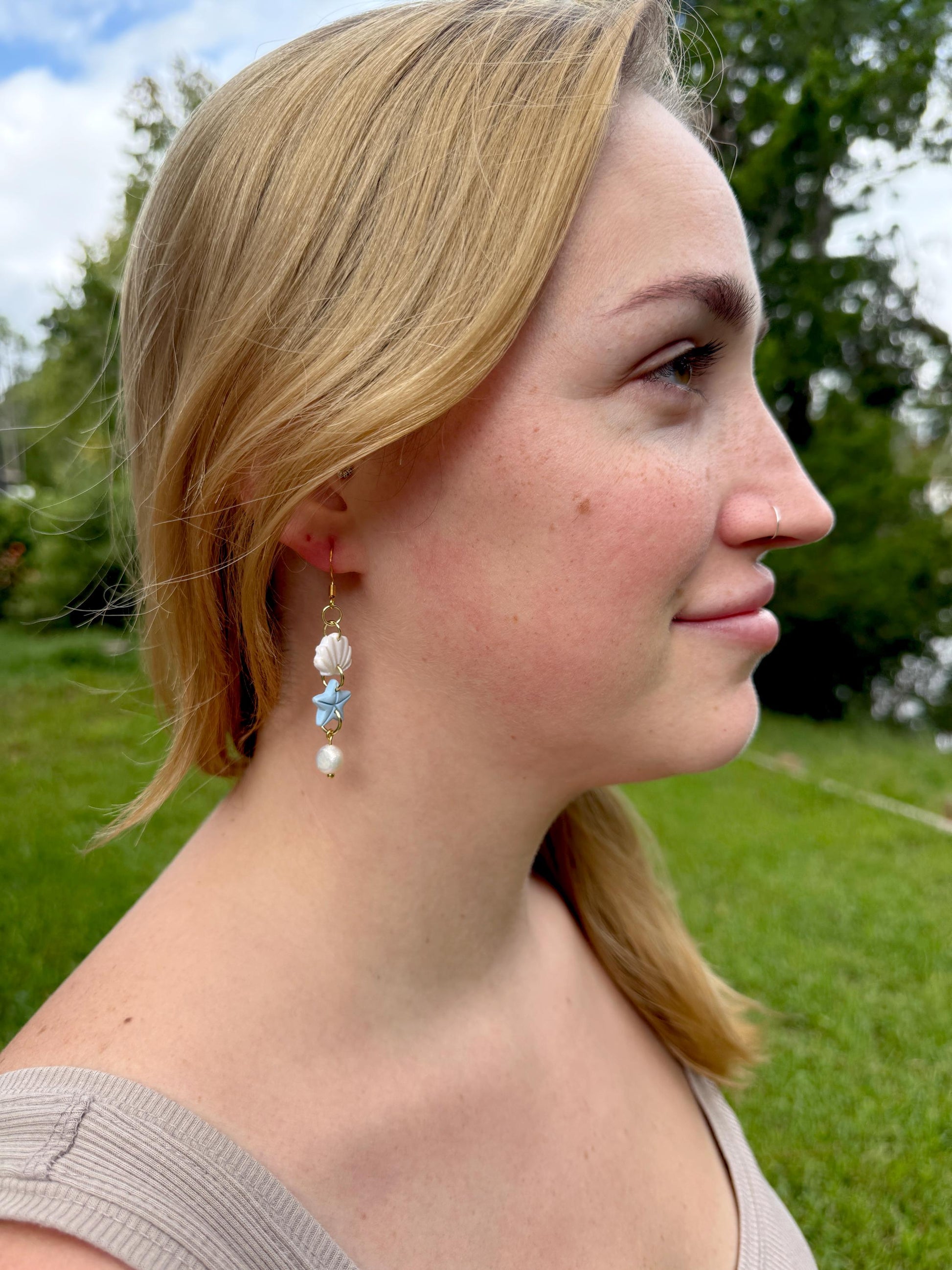 Funky earrings, baroque pearl earrings – Mermaid-inspired polymer clay seashell & starfish dangles | Handmade beach jewelry